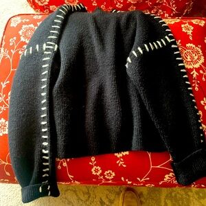 Oversized black pullover sweater